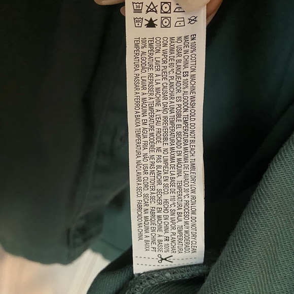 NWT. Green Distressed Shacket. Size Small. - Picture 11 of 12